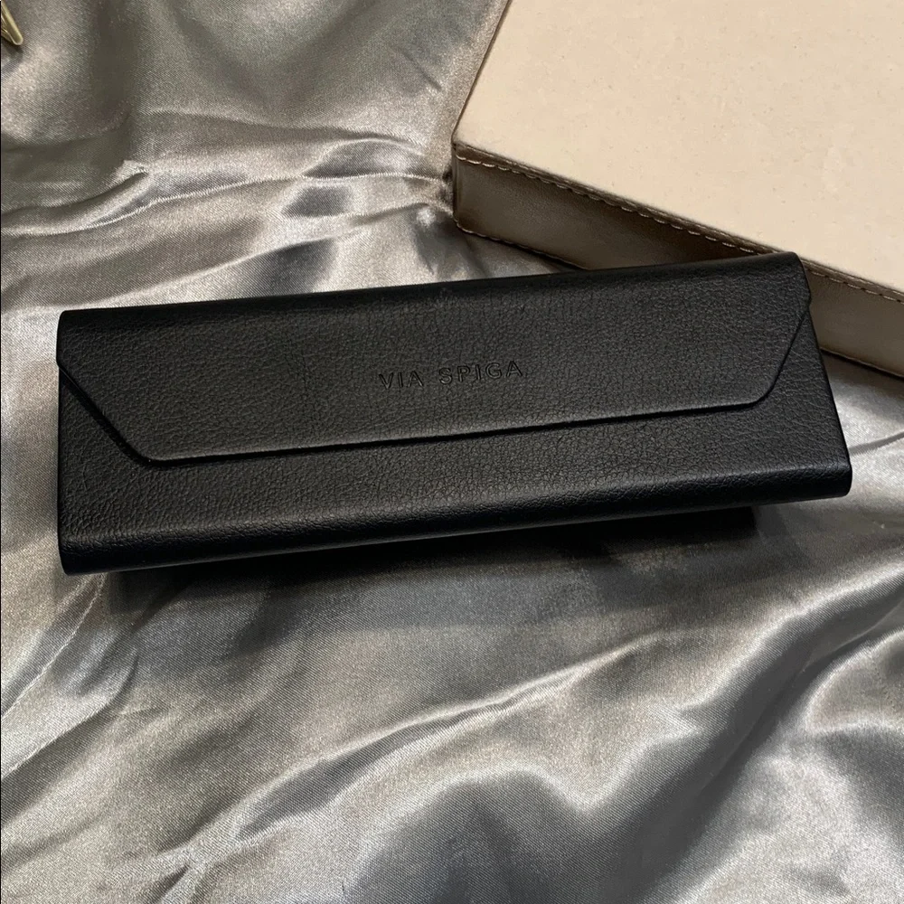 🌹Via Spiga • Black UNISEX GLASSES TRIFOLD GENUINE LEATHER Case •